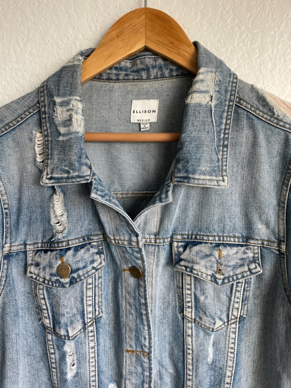 ELLISON Light Blue Distressed Denim Jean Trucker’s Jacket • Medium - Picture 7 of 16